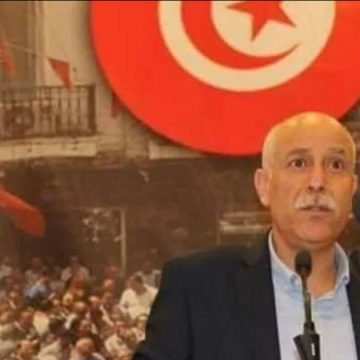 الأستاذ النقابي عبد السلام الككلي: “من يصدق عطلة الطبوبي؟”