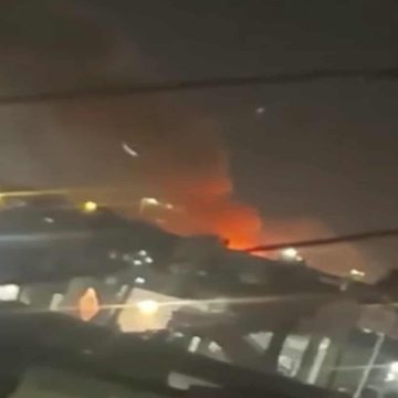 ليبيا: انفجار مخزن للذخيرة في السكيرات بمصراتة (فيديو)