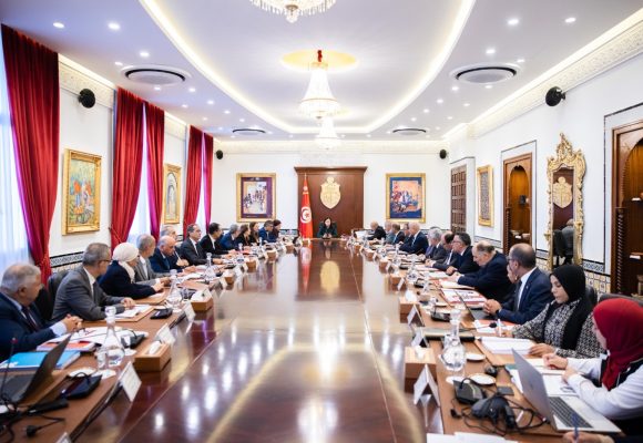 القصبة: مجلس‭ ‬وزاري‭ ‬حول ‬‬ مشروع‭ ‬قانون‭ ‬المالية‭ ‬لسنة 2026‬‬‬ (الأحكام والميزانية)‬‬‬