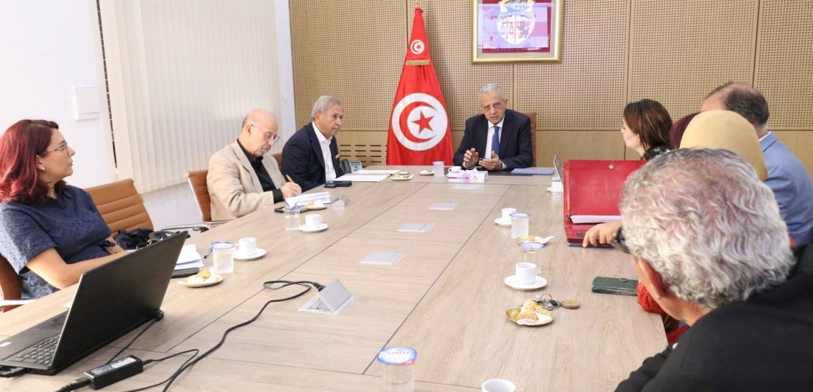 تونس في اتجاه بعث مركز إقليمي للتكوين في البيوتكنولوجيا