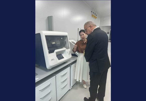 بالصور/ سيول: وزير الصحة في زيارة المركز الكوري الوطني للبحث والتكوين