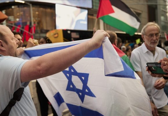 استطلاع: الدعم الشعبي الأمريكي لإسرائيل في تراجع…