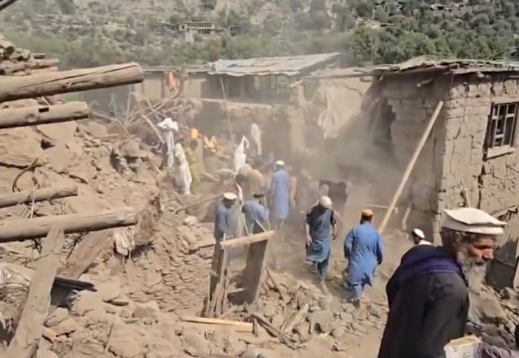 فيديو/ لحظة وقوع الزلزال بأفغانستان