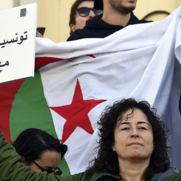 الجزائر تلغي التحفظ على المادة  15.4 من أتفاقية السيداو و الإسلاميون غاضبون