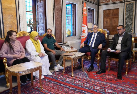 باردو: بودربالة في جلسة مع ممثلين عن المنتفعين بمقاسم من الأراضي الدولية