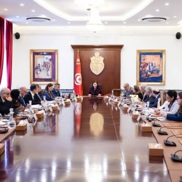 مجلس وزاري بالقصبة يعلن عن جملة من الاجراءات لإنجاح موسم زيت الزيتون مجلس وزاري بالقصبة يعلن عن جملة من الاجراءات لإنجاح موسم زيت الزيتون