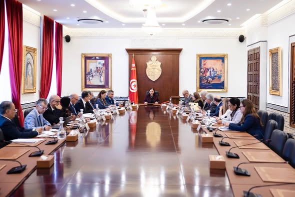 مجلس وزاري بالقصبة يعلن عن جملة من الاجراءات لإنجاح موسم زيت الزيتون مجلس وزاري بالقصبة يعلن عن جملة من الاجراءات لإنجاح موسم زيت الزيتون