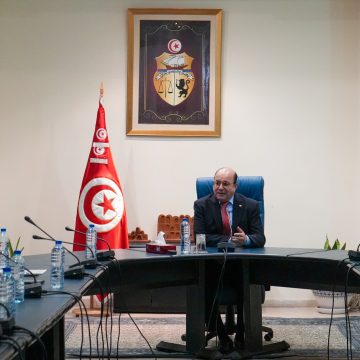 وزير السياحة يستقبل أعضاء المكتب التنفيذي الجديد للجامعة التونسية للمطاعم السياحية وزير السياحة يستقبل أعضاء المكتب التنفيذي الجديد للجامعة التونسية للمطاعم السياحية
