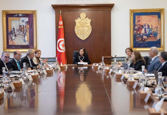 مجلس وزاري حول رؤية شاملة لاقتصاد وطني يُحقّق التوازن بين العدالة الاجتماعية والنموّ الاقتصادي