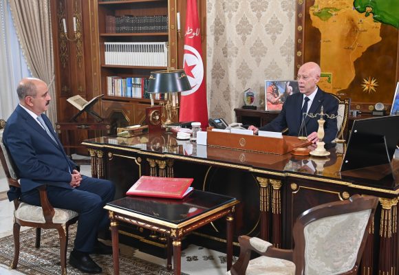 الرئيس يوصي بمضاعفة الجهود لعودة التونسيين المحتجزين من الاحتلال الصهيوني