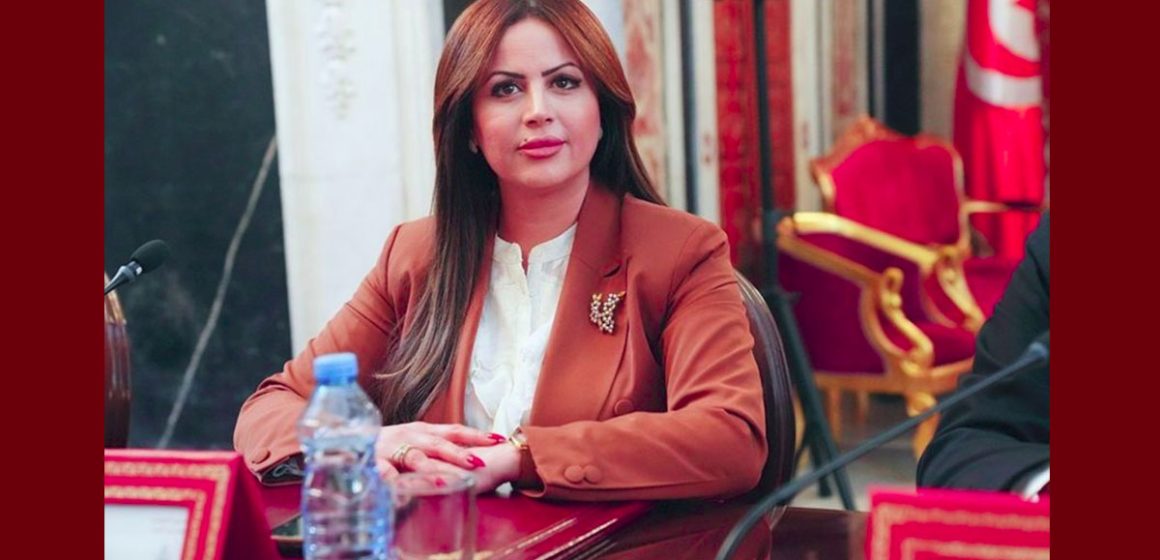 الفة المرواني توضيح للنائب المرواني حول عدم تصويتها على قانون المالية: “لن أغالط الشعب”