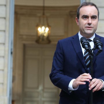 أزمة سياسية بفرنسا: ماكرون يعين مجددا لوكرنو رئيسا للوزراء