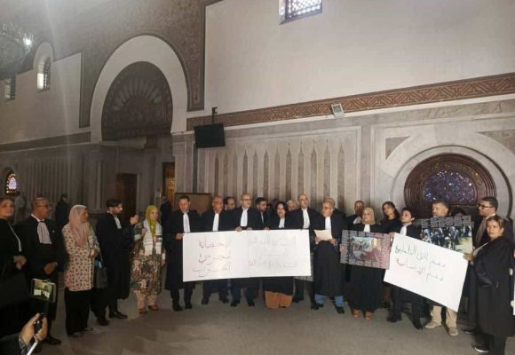 بالصور: ضد الإبادة في فلسطين، المحامون التونسيون ينفذون وقفة تضامنية