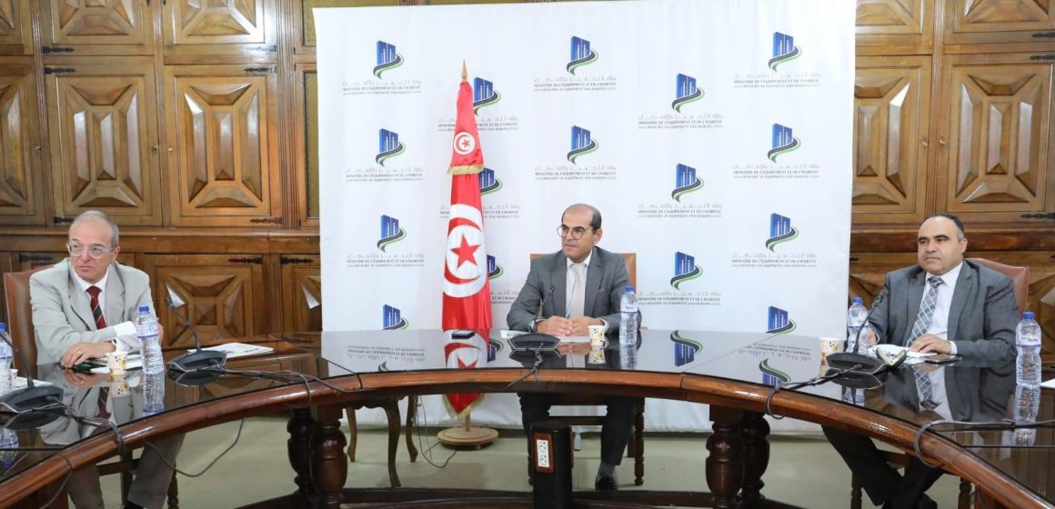 متابعة الدراسات و المخططات لإنجاز مشروع مدينة الأغالبة الطبية بالقيروان