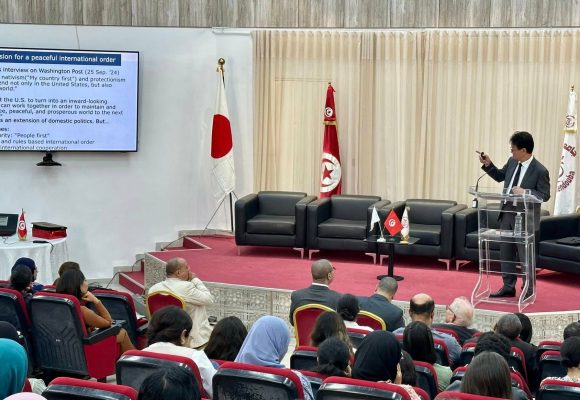 جندوبة: سفير اليابان بتونس يحاضر من أعلى المنبر الجامعي