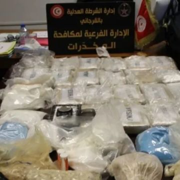 في مداهمة منزل بالمرسى، تفكيك شبكة دوليّة للمخدرات تنشط بين تونس وهولندا في مداهمة منزل بالمرسى، تفكيك شبكة دوليّة للمخدرات تنشط بين تونس وهولندا