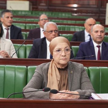 وزيرة العدل وزيرة العدل تنفي اعتقال أي مواطن تبعا لآرائه وتؤكد عدم دخول أي سجين في اضراب جوع وحشي (فيديو)