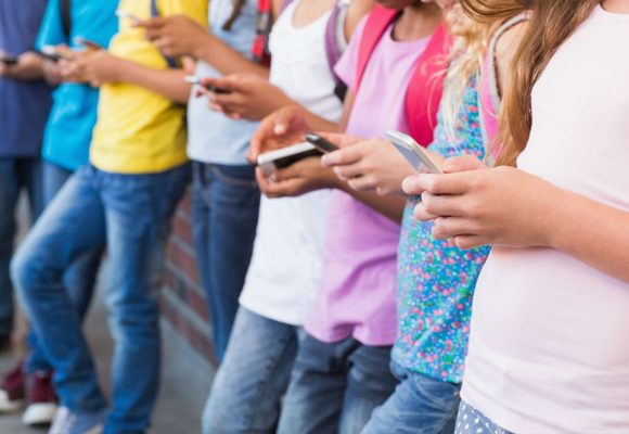 مندوبية التربية ببن عروس: منع استعمال الهواتف الجوالة والتصوير داخل المؤسسات التربوية!