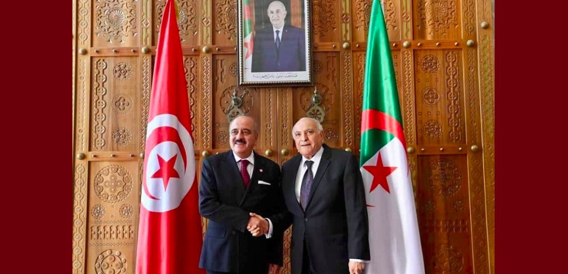 الرئيس الجزائري يستقبل وزير خارجية تونس بمناسبة مشاركته في إجتماع ثلاثي حول ليبيا