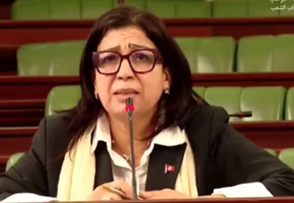 نائب تؤكد استغلال عاملات بالبرلمان للتنظيف في منازل خاصة، عبد الكبير يطالب بفتح تحقيق (فيديو)