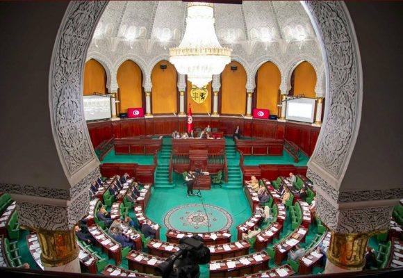 رئيسةالحكومة: الترفيع في الأجور في قطاعي الخاص و العام و في جرايات التقاعد ل3 سنوات القادمة