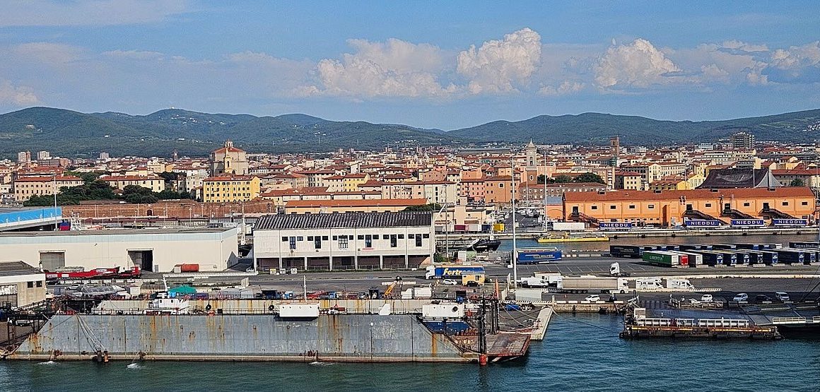 ايطاليا/ الكرباعي يروي نهاية مأساوية لتونسيين في ميناء ليفورنو و السلطة غائبة تماما (فيديو)