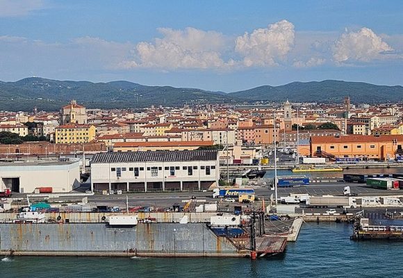 ايطاليا/ الكرباعي يروي نهاية مأساوية لتونسيين في ميناء ليفورنو و السلطة غائبة تماما (فيديو)