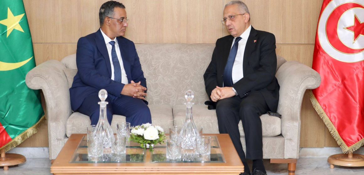 وزير الصحّة يلتقي نظيره الموريتاني على هامش المنتدى الصيني – الإفريقي