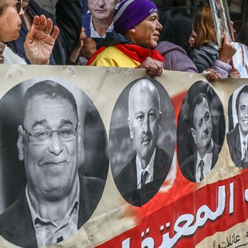 منظمة العفو الدولية تطلب من تونس إلغاء الأحكام القاسية في “قضية التآمر”