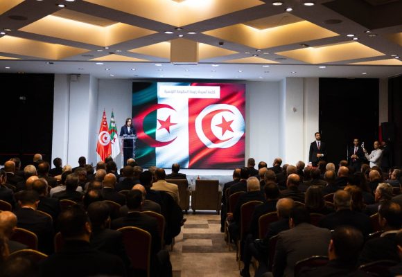 رئيسة الحكومة و الوزير الأول الجزائري يشرفان على افتتاح المنتدى الاقتصادي التونسي الجزائري