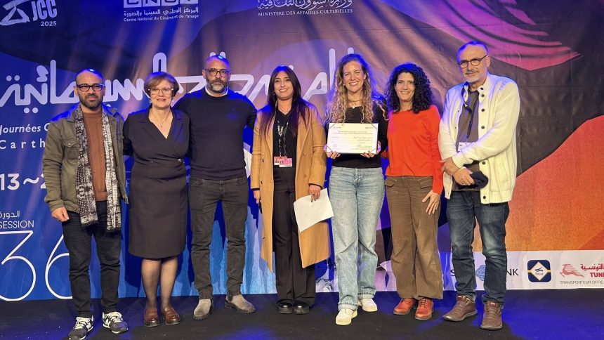 فيلم «وين ياخذنا الريح» للمخرجة أمال القلاتي يُتوَّج بجائزة نقابة الصحفيين لسينما حرية التعبير