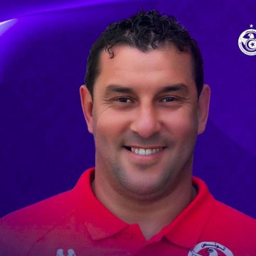 أنيس بوجلبان أنيس بوجلبان مدربا للمنتخب الوطني لكرة القدم