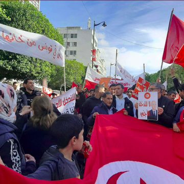 ثورة الأستاذ كريم مرزوقي: “مسيرة ثورة 17 تحولت الى احتفاء بالسلطة ببهرج نوفمبري”