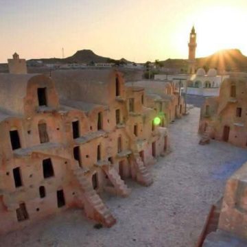 توقعات الرصد الجوي في الساعات القادمة و تحذير من الضباب