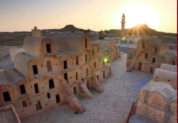 توقعات الرصد الجوي في الساعات القادمة و تحذير من الضباب