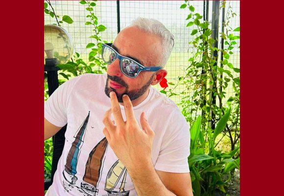 جمعية ابتسامة للأعمال الخيرية تكرم زهير الجيس