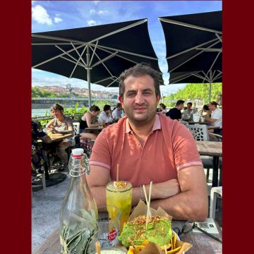 منع إلياس الشواشي من الدخول إلى قطر