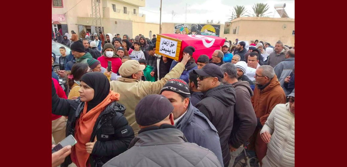 الرديف: الأهالي ينظمون مسيرة سلمية من أجل “حق الممرضة الفقيدة أزهار”