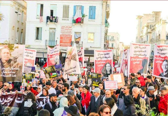 حركة حق: المشاركة في مسيرة “المعارضة ليست جريمة” هو نضال لإرساء نظام ديمقراطي