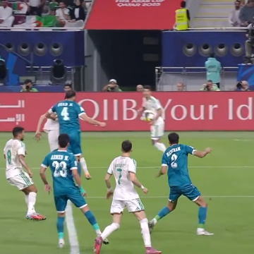 كأس العرب: المنتخب الجزائري يهزم نظيره العراقي و يتأهل إلى ربع نهائي