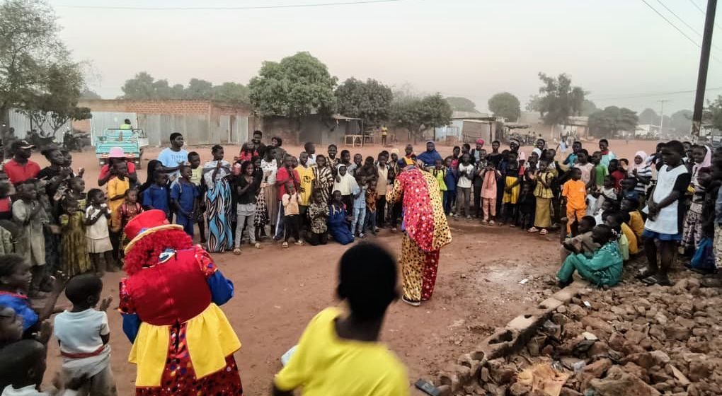 01 مشاركة فرقة الوفاء للنهوض المسرحي في المهرجان الثالث بوبو تور ببوركينا فاسو