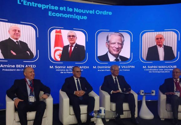 وزير الإقتصاد يشرف على افتتاح الدورة 39 ” لأيام المؤسسة”.