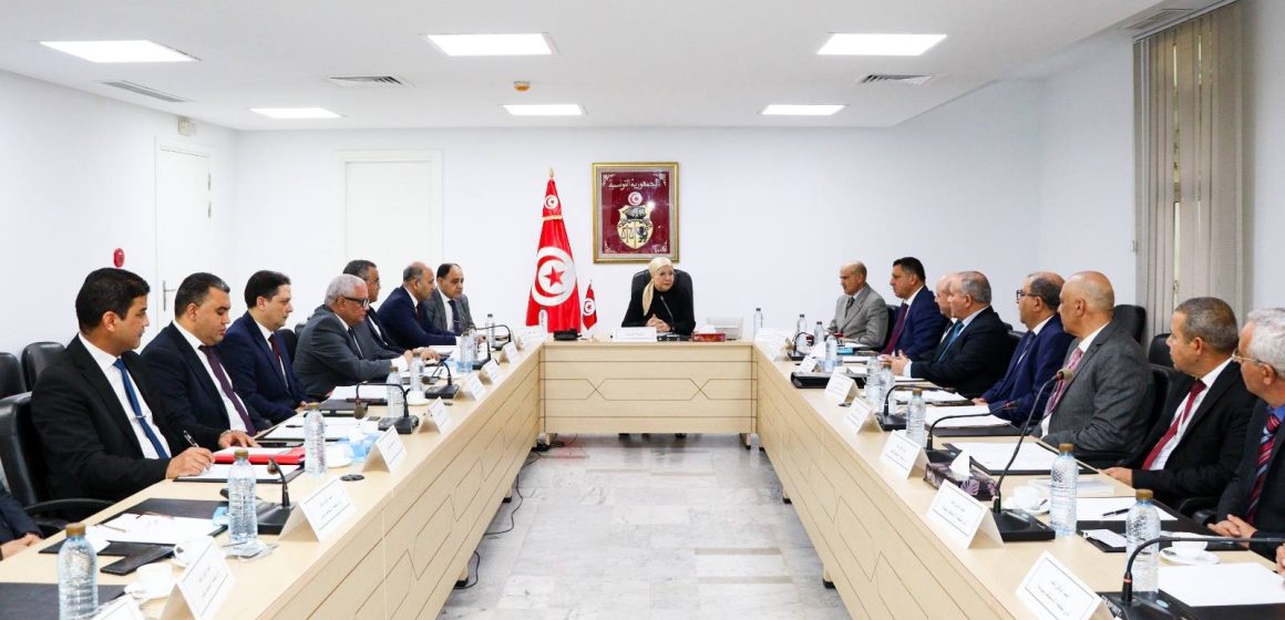 جفال: “من أوليات وزارة العدل تكريس الحق الدستوري في محاكمة عادلة في أجل معقول”