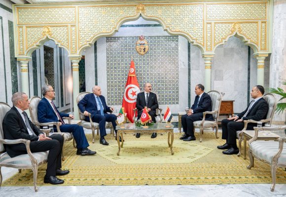 تونس: تقرير الخارجية ب12 بند حول الاجتماع الثلاثي بشأن أزمة ليبيا