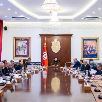 القصبة: مجلس وزاري مضيّق حول منظومة النقل العمومي