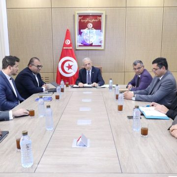 برنامج وزارة الصحة مع شريكها Philips لدعم و تحديث تجهيزات المستشفيات العمومية برنامج وزارة الصحة مع شريكها Philips لدعم و تحديث تجهيزات المستشفيات العمومية