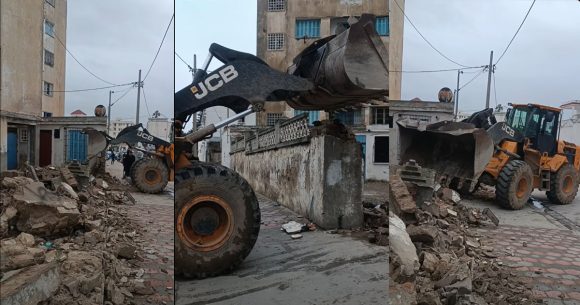 بلدية بنزرت تنفذ قرار هدم سور آيل للسقوط يمثل خطرا على سلامة المارة (فيديو)