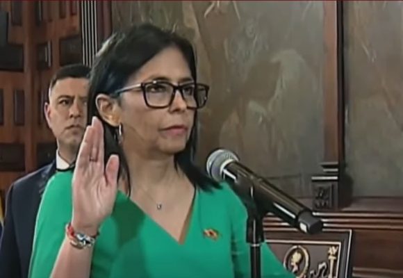 ديلسي رودريغيز رئيسة مؤقتة لفنزويلا (فيديو)