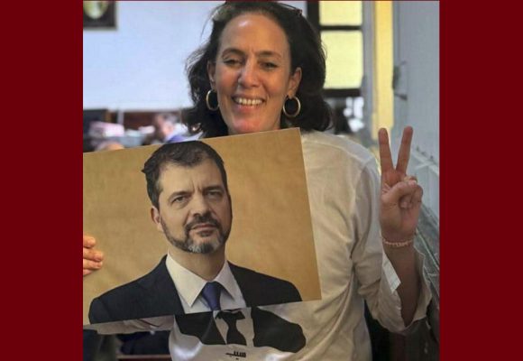 خديجة التركي تروي بمرارة لحظة منع ابنتها من معانقة والدها رغم الاستئذان من القاضي