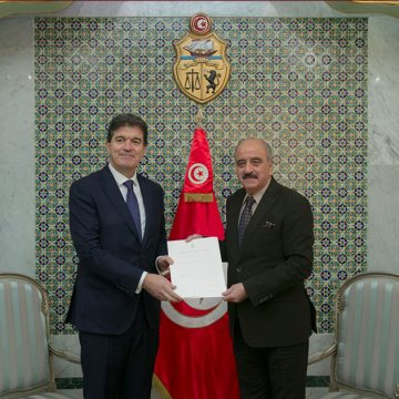 الخارجية: سفير إسبانيا الجديد يحل بتونس